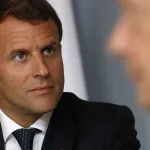 tensions-a-la-frontiere-ukrainienne-macron-pret-a-sanctionner-la-russie-en-cas-de-comportement-inacceptable