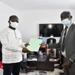 sante-16-syndicats-se-rendent-chez-le-ministre-pierre-dimba-a-agboville-et-deposent-leurs-preoccupations-sur-sa-table