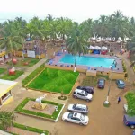 grave-incendie-a-l-hotel-wharf-de-grand-bassam-plusieurs-batiments-partis-en-fumes-d-importants-degats-signales