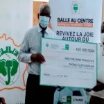 lonaci-ligue-1-les-clubs-de-premiere-division-ont-recu-des-cheques-de-25-millions-francs-cfa-ce-lundi