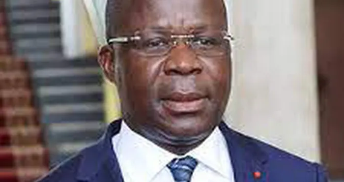 vaccination-contre-le-covid-19-en-cote-d-ivoire-le-ministre-pierre-dimba-planifie-une-campagne-d-envergure