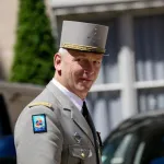 france-le-chef-d-etat-major-des-armees-quitte-ses-fonctions