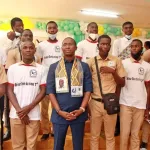 bingerville-mamadou-bamba-celebre-les-meilleurs-eleves-du-lycee-de-garcons