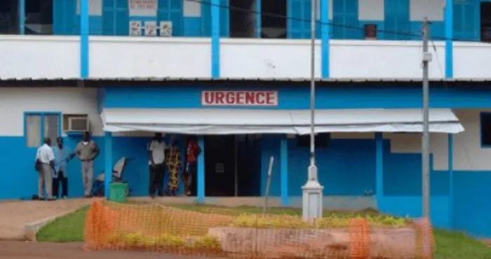 facobly-elle-tue-son-frere-cadet-en-sirotant-le-serum-et-le-sang-transfuses-a-l-hopital