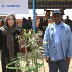 burkina-faso-l-actrice-angelina-jolie-au-chevet-des-refugies-maliens-pour-sensibiliser-sur-la-crise-au-sahel