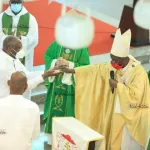 apres-le-retour-de-gbagbo-a-l-eglise-catholique-un-pretre-se-dechaine-contre-le-pouvoir-et-des-pasteurs-evangeliques