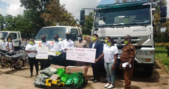 abengourou-les-producteurs-d-hevea-distingues-et-equipes-par-la-societe-saic