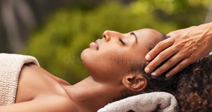 5-gestes-simples-pour-lutter-contre-les-signes-de-l-age-sur-le-visage