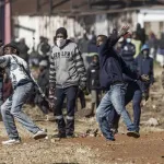 afrique-du-sud-au-moins-72-morts-dans-des-bousculades-et-violences