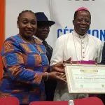 distinction-dr-raymonde-goudou-coffie-elevee-au-rang-d-ambassadeur-de-la-paix-a-yamoussoukro