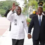 alassane-ouattara-et-laurent-gbagbo-main-dans-la-main-au-palais-presidentiel-d-abidjan-alassane-ouattara-je-suis-content-de-te-voir