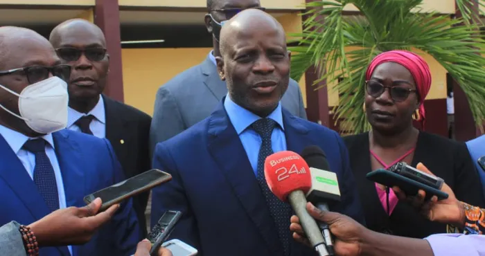 enseignement-superieur-56-750-candidats-affrontent-les-epreuves-du-bts-le-ministre-adama-diawara-annonce-des-reformes