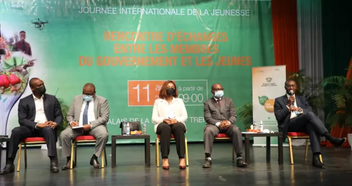emploi-jeunes-sept-07-ministres-de-la-republique-devoilent-les-grands-chantiers-du-gouvernement