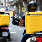 interdiction-des-motos-et-tricycles-a-abidjan-ce-que-le-ministre-des-transports-amadou-kone-prevoit-pour-les-livreurs-de-colis