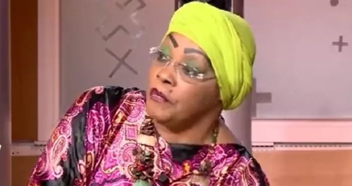 tina-glamour-dit-pourquoi-elle-n-arrive-pas-a-faire-la-paix-avec-ali-le-code