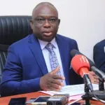 port-bouet-le-ministre-kouadio-konan-bertin-dit-kkb-attendu-au-quartier-de-toviato-menace-de-demolition