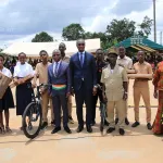 tiassale-promotion-de-l-excellence-le-ministre-moussa-sanogo-recompense-les-meilleures-eleves