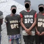 vols-a-main-armee-a-moto-a-abidjan-5-individus-dont-un-eleve-interpelles-par-la-police-criminelle