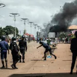 guinee-des-tirs-sporadiques-entendus-a-kaloum-centre-ville-de-la-capitale-conakry-temoins
