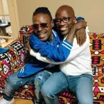 apres-dix-annees-de-separation-l-artiste-petit-denis-retrouve-son-pere