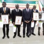 lutte-contre-le-vih-sida-le-comite-sectoriel-du-ministere-des-sports-collecte-des-fonds-pour-lutter-contre-le-sida