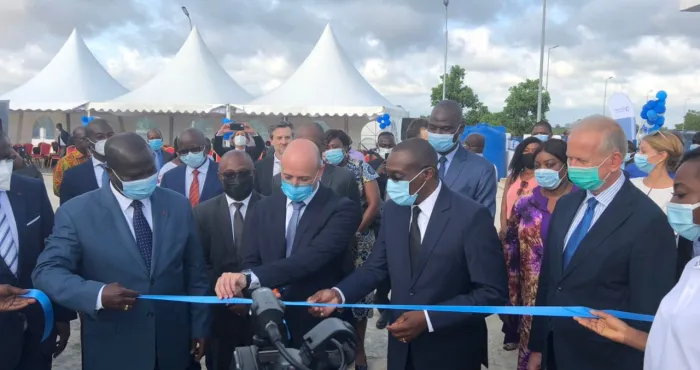 sante-inauguration-d-un-centre-de-creation-de-test-covid-19-a-grand-bassam
