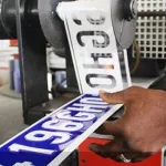 cote-d-ivoire-plus-de-2-000-vehicules-arretes-pour-defaut-de-plaques-2-122-plaques-d-immatriculation-posees-en-3-mois