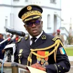 les-aviateurs-recoivent-les-condoleances-du-chef-d-etat-major-suite-au-crash-d-un-helicoptere