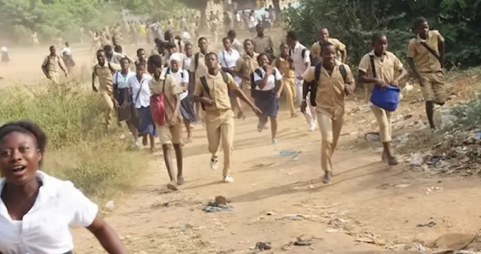 lycee-moderne-de-grand-lahou-l-administration-veut-mettre-fin-aux-multiples-greves-des-eleves