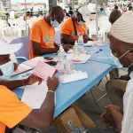 covid-19-un-concert-de-sensibilisation-a-la-vaccination-organise-a-yopougon