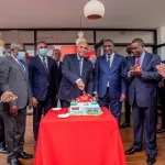 industrie-laitiere-patrick-achi-pm-emet-le-voeu-de-la-creation-d-une-filiere-laitiere-integree-en-cote-d-ivoire