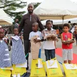 journee-de-l-excellence-au-plateau-la-mairie-distribue-environ-110-millions-de-fcfa-aux-meilleurs-eleves-de-la-commune