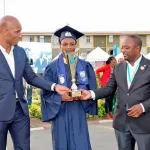 port-bouet-le-maire-emmou-et-didier-drogba-celebrent-les-bacheliers-de-2021