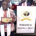 prix-africain-de-developpement-l-acteur-ivoirien-bohiri-michel-recoit-un-prix-a-kigali