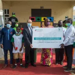 protection-de-l-environnement-vivo-energy-cote-d-ivoire-equipe-le-groupe-scolaire-vridi-canal-de-bacs-de-collecte-et-de-recyclage-des-dechets
