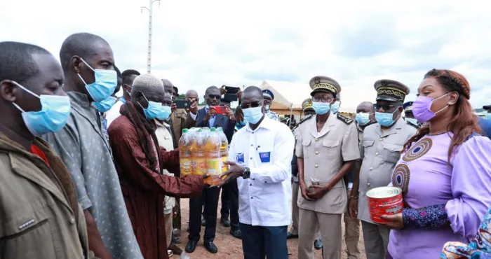 assistance-du-gouvernement-aux-deplaces-dans-le-bounkani-les-refugies-burkinabe-saluent-l-elan-de-solidarite-des-ivoiriens