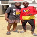 people-un-jeune-homme-traverse-la-cote-d-ivoire-profonde-pour-rencontrer-son-idole-ange-freddy