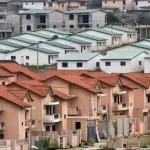 cote-d-ivoire-les-consignes-du-ministre-bruno-kone-aux-promoteurs-immobiliers-pour-combler-le-deficit-en-logements