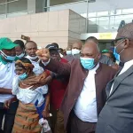 retour-d-exil-arrivee-d-ahoua-don-mello-a-abidjan-apres-10-annees-hors-du-pays