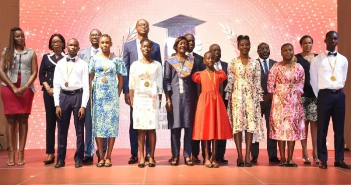 prix-national-d-excellence-cie-2021-la-cie-celebre-les-meilleurs-eleves-2021-de-la-cote-d-ivoire