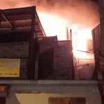 riviera-palmeraie-le-magasin-chic-shop-menace-par-un-incendie-ce-qui-complique-la-tache-des-sapeurs-pompiers