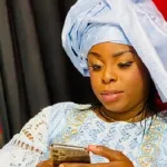 nouveau-talk-show-yvidero-la-web-comedienne-repond-a-ses-detracteurs