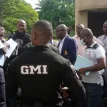 cote-d-ivoire-sit-in-des-enseignants-du-superieur-signale-devant-la-tour-c-au-plateau-leurs-exigences