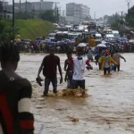 fortes-pluies-a-abidjan-2-ecoliers-emportes-ce-matin-par-les-eaux-a-yopougon-kimi-ce-que-prevoit-la-meteo