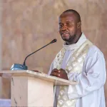 cote-d-ivoire-un-pretre-catholique-evoque-un-danger-a-la-politique-du-repli-identitaire-et-communautariste