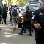 cote-d-ivoire-manifestation-des-docteurs-plusieurs-interpelles-puis-relaches-les-chauffeurs-de-taxi-suspendent-leur-mot-d-ordre-de-greve