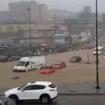 urgent-inondations-a-cocody-le-carrefour-de-9-kilos-et-la-voie-de-cap-nord-impraticables