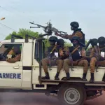 burkina-faso-une-attaque-djihadistes-fait-au-moins-20-morts-communique