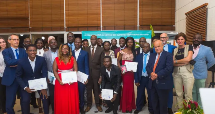 sortie-de-la-1ere-promotion-des-etudiants-de-la-chaire-pierre-castel