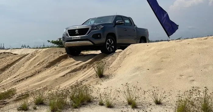 automobile-un-concessionnaire-lance-son-dernier-ne-de-pick-up